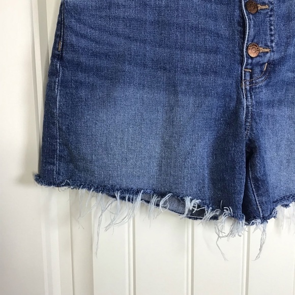 Madewell High-Rise Denim Shorts in Burke Wash: Button-Front Edition Size 27. - Picture 4 of 10